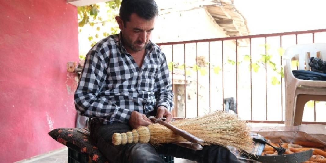 Babası romanlardan, o babasından öğrendi! 30 yıldır baba yadigarına sahip çıkıyor: Evinin geçimine katkı sağlıyor 3
